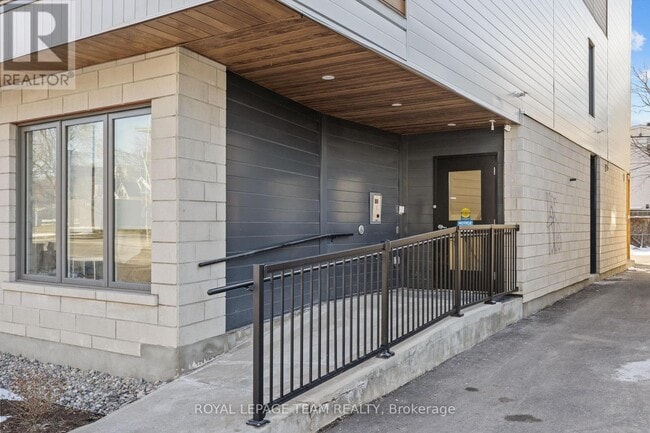 506 Gladstone Ave in Ottawa, ON - Building Photo - Building Photo