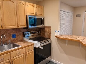 64 Allston St, Unit #1 in Boston, MA - Building Photo - Building Photo