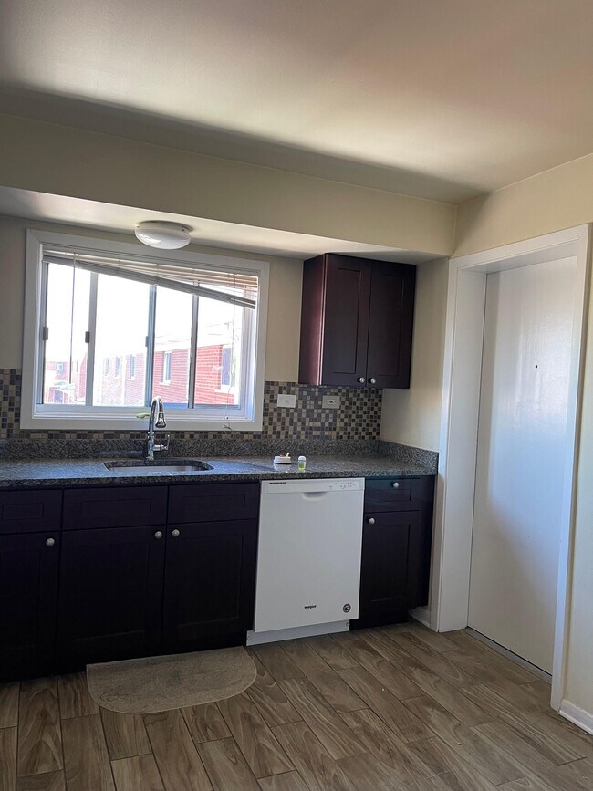 1306 Carol St, Unit TWO BEDS in Park Ridge, IL - Foto de edificio - Building Photo