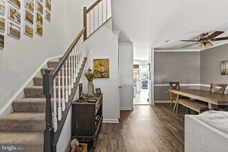 7482 Digby Grn in Alexandria, VA - Building Photo - Building Photo