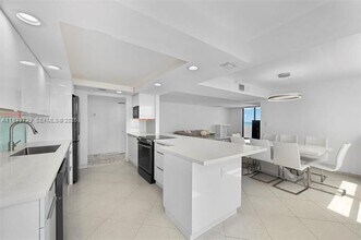 4301 Collins Ave in Miami Beach, FL - Building Photo - Building Photo