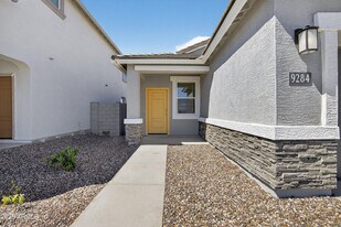 9284 S Mara Dr in Apache Junction, AZ - Building Photo