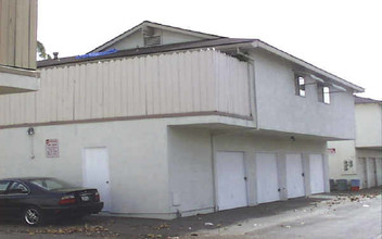 2604 N Bourbon St in Orange, CA - Building Photo - Building Photo