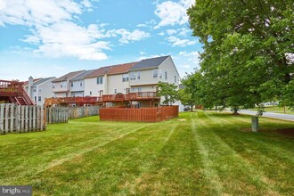 239 Frazer Dr in Purcellville, VA - Building Photo - Building Photo