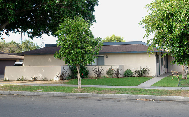 360 N Oak St in Orange, CA - Building Photo - Building Photo