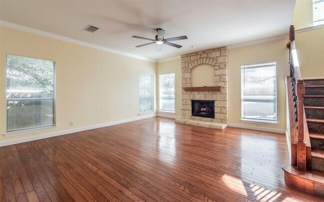 property at 2814 Bluejay Dr