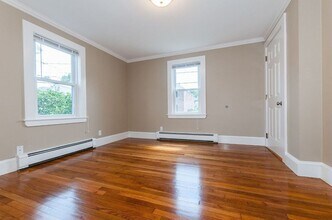 33-35 Barnes St in Waltham, MA - Building Photo - Building Photo