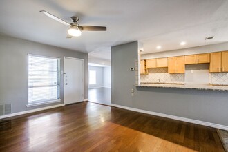 4425 Windsor Dr in Garland, TX - Building Photo - Building Photo