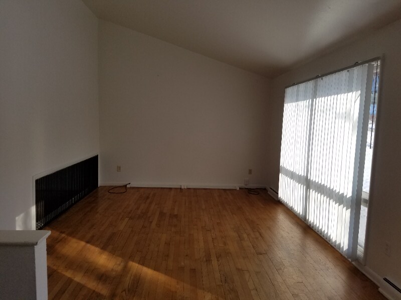 405 Cedar St NE in Grand Rapids, MI - Building Photo