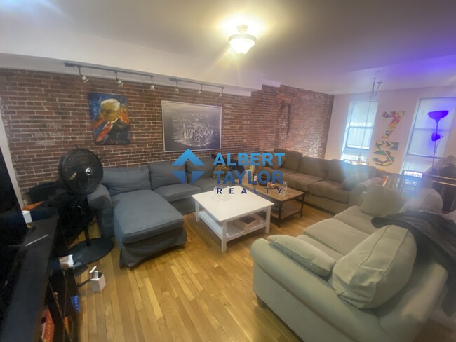 752 Tremont St, Unit 1 in Boston, MA - Building Photo - Building Photo