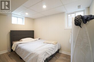 52 Sandown Ave in Toronto, ON - Building Photo - Building Photo