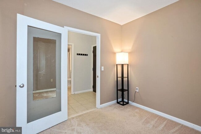 851 N Glebe Rd in Arlington, VA - Building Photo - Building Photo