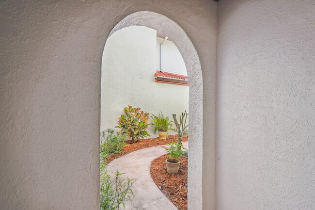 2590 Sykes Creek Dr in Merritt Island, FL - Building Photo - Building Photo