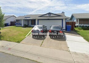 3950 Sequoia Way in Sacramento, CA - Building Photo