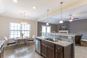 1128 Honeysuckle Dr in Prattville, AL - Building Photo - Building Photo