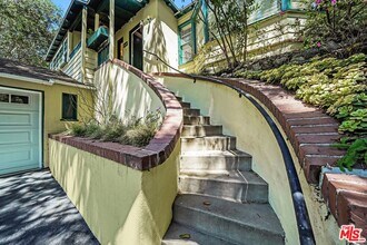 7503 Willow Glen Rd in West Hollywood, CA - Building Photo - Building Photo