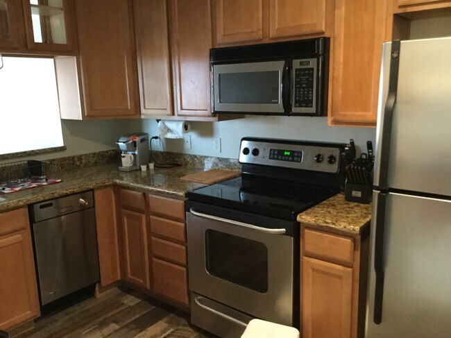 860 Turquoise St in San Diego, CA - Building Photo - Building Photo