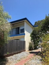 7137 Soquel Drive, Unit A in Aptos, CA - Foto de edificio - Building Photo