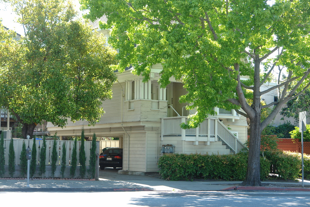 3111 Telegraph Ave in Berkeley, CA - Foto de edificio