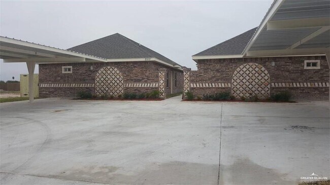 property at 2510 E Garfield Ave