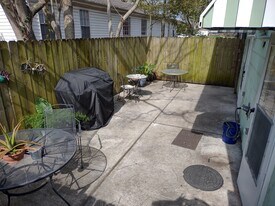 2324 Cambronne St, Unit B