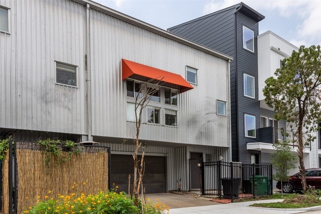 property at 1424 Bailey St
