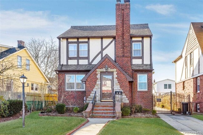 property at 71 Davis St