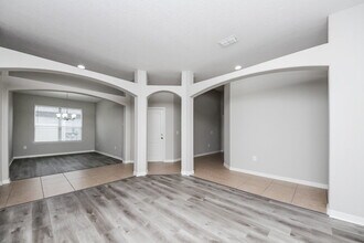 2041 The Oaks Blvd in Kissimmee, FL - Building Photo - Building Photo