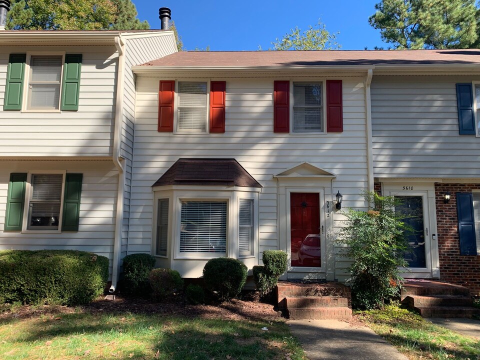 5612 Hamstead Crossing in Raleigh, NC - Building Photo