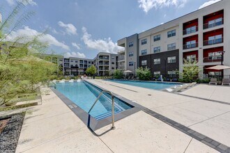 Cantarra in Manor, TX - Foto de edificio - Building Photo
