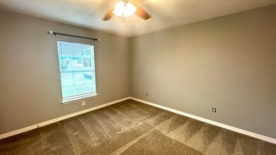 402 NW 7th Pl in Cape Coral, FL - Building Photo - Building Photo