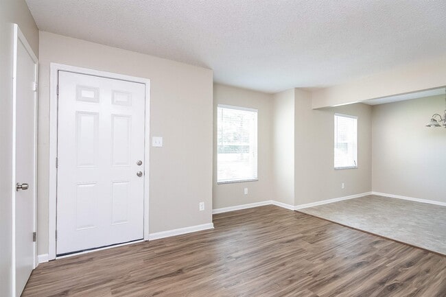 3707 Clearbrook St in Memphis, TN - Building Photo - Building Photo