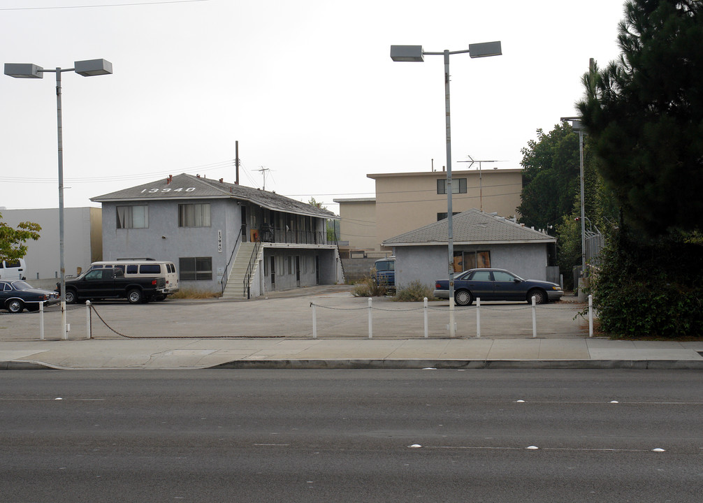 13940 Hawthorne Blvd in Hawthorne, CA - Building Photo