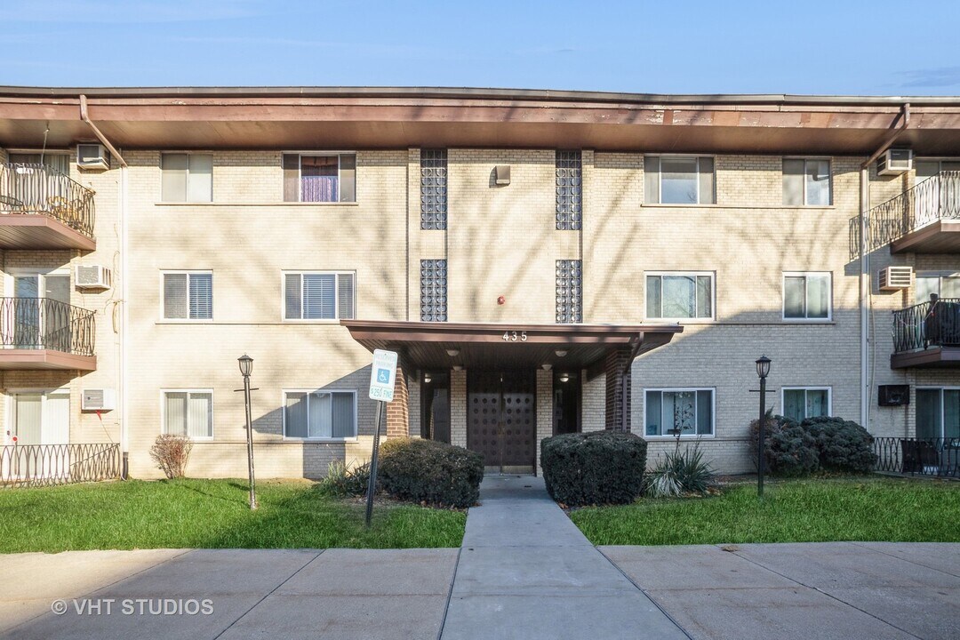 435 S Cleveland Ave in Arlington Heights, IL - Building Photo