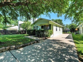 3011 E 17th St in Austin, TX - Building Photo - Building Photo