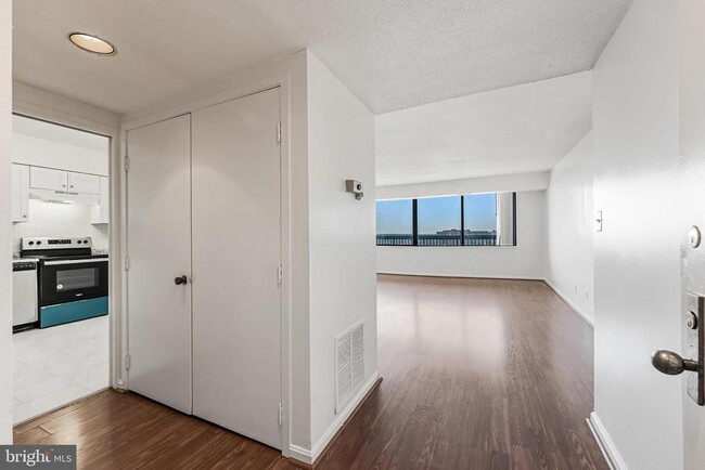 property at 3713 S George Mason Dr