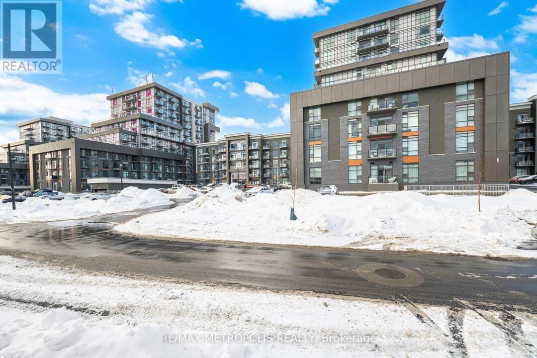 460 Dundas St E in Hamilton, ON - Building Photo