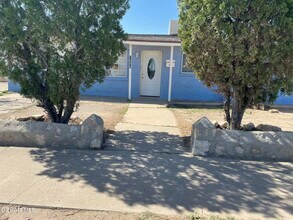 5330 Delta Dr in El Paso, TX - Building Photo - Building Photo