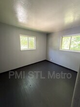 10736 Spring Garden Dr in St. Louis, MO - Building Photo - Building Photo