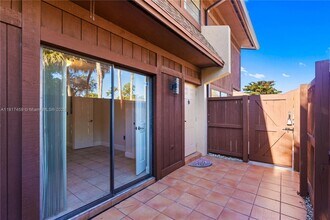 6241 SW 116th Pl in Miami, FL - Building Photo - Building Photo