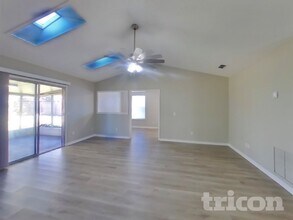 2388 Kirkwall St, Unit 03-205 in Orange Park, FL - Building Photo - Building Photo