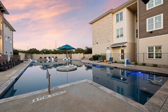 Holleman Crossing in College Station, TX - Building Photo - Building Photo