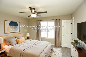 510 N Foxridge Dr in Raymore, MO - Building Photo - Building Photo