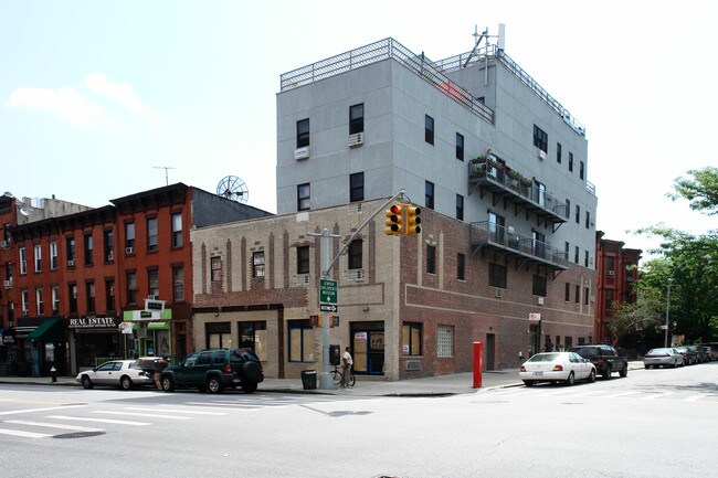 419 7Th Avenue in Brooklyn, NY - Foto de edificio - Building Photo