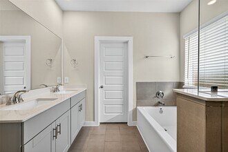 3102 Winding Mile Ct in Richmond, TX - Building Photo - Building Photo