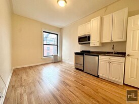 WEST 72 STREET, Unit 5K in New York, NY - Building Photo