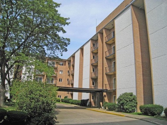 Lincoln Manor Apartments in Wadsworth, OH - Building Photo