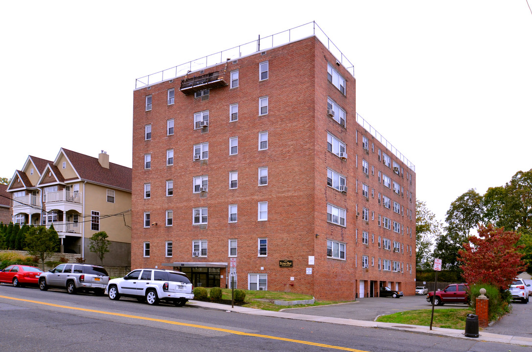 126 Franklin Ave in New Rochelle, NY - Building Photo