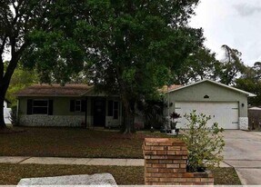 1323 Sweetwood Blvd in Kissimmee, FL - Building Photo