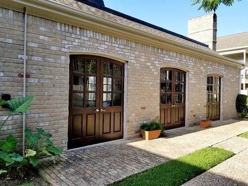 2100 Winrock Blvd in Houston, TX - Building Photo - Building Photo